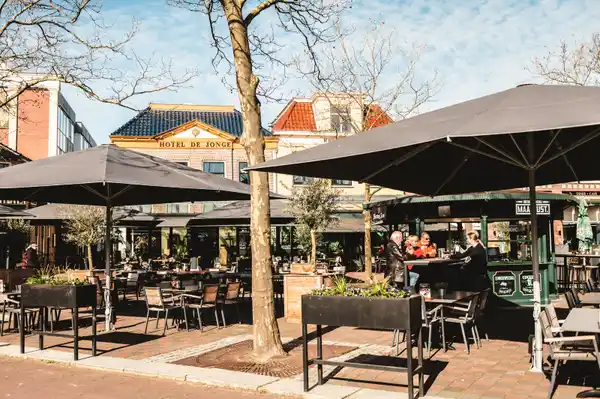 City Hotel de Jonge - Nazomer Sale - FRONT