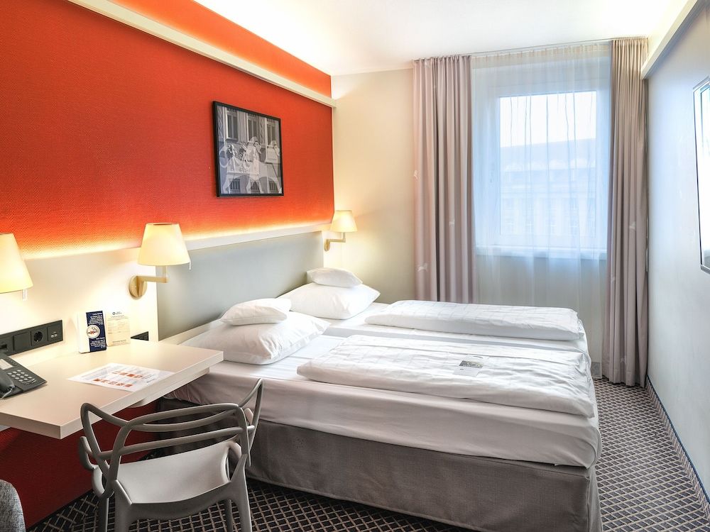afbeelding van Standaard kamer, 2 eenpersoonsbedden, uitzicht op stad