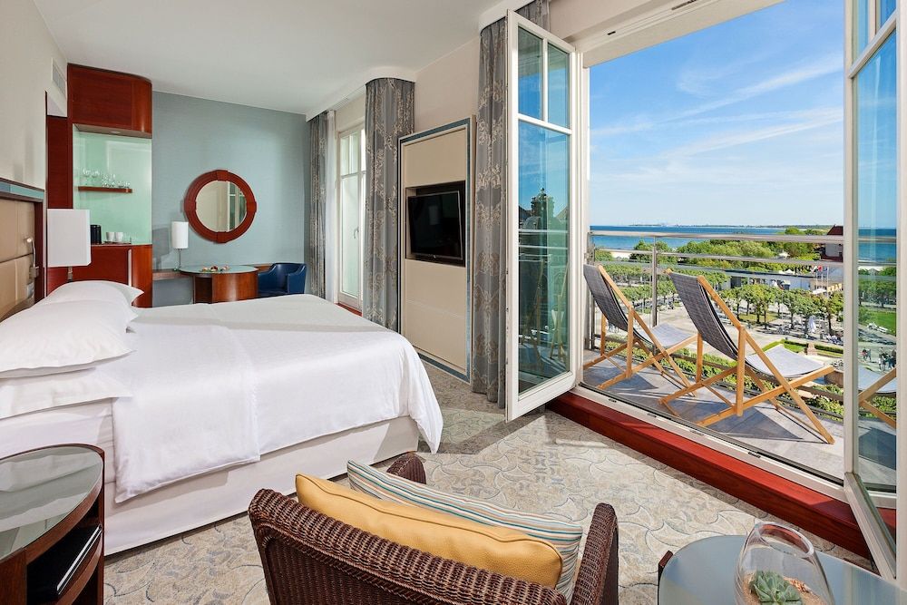 afbeelding van Executive Room, 1 Double Bed, Partial Sea View