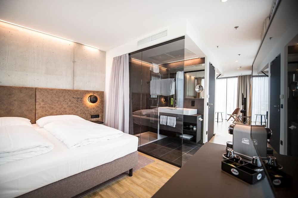 afbeelding van Studio, uitzicht op bergen (Extended, High)