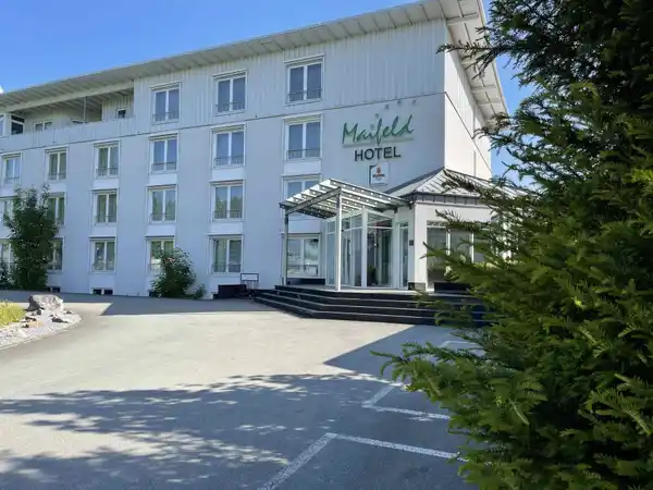 Maifeld Sport- und Tagungshotel - Suite Special - FRONT