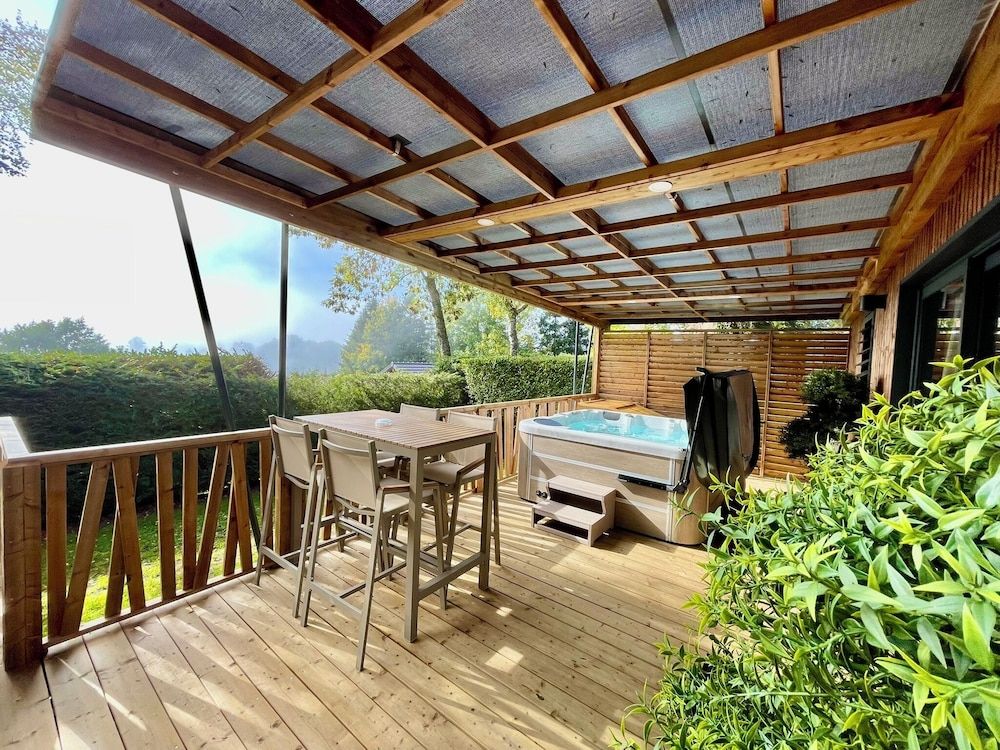 afbeelding van Premium chalet, 2 queensize bedden, hot tub, uitzicht op bergen