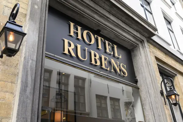 Hotel Rubens - Grote Markt - Standaard tweepersoonskamer - GENERAL