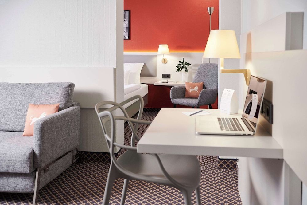 afbeelding van Standaard studio, 1 tweepersoonsbed met slaapbank, aan de binnenplaats