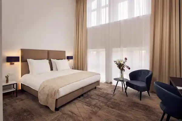 Van der Valk Hotel Mechelen - Poolview room - ROOM