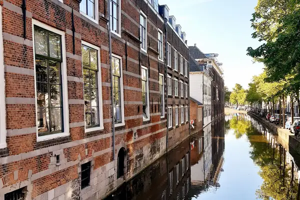 Grand Canal - Lente Sale - FRONT