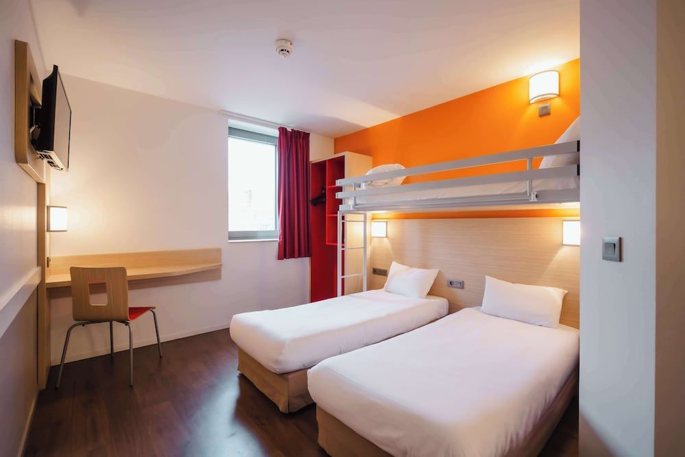 afbeelding van Standaard kamer, 3 eenpersoonsbedden