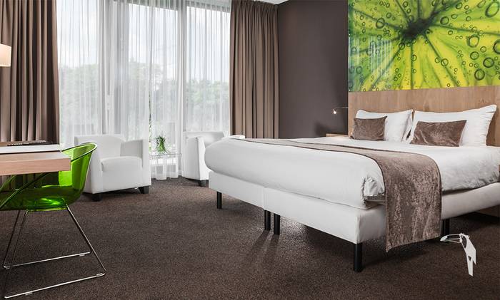 Van der Valk 3=2 deals