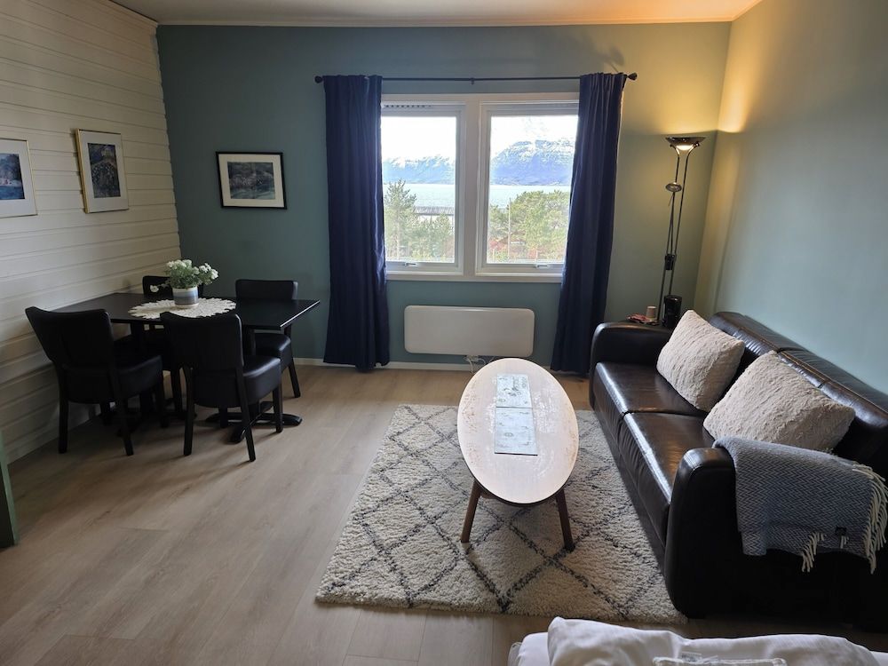 afbeelding van Suite, balkon, gedeeltelijk uitzicht op zee