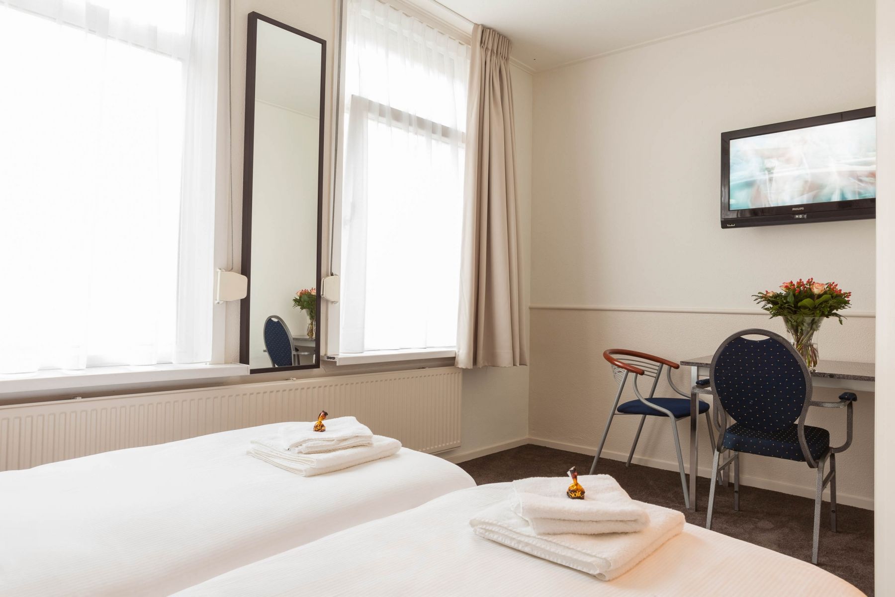 afbeelding van 3=2 Special