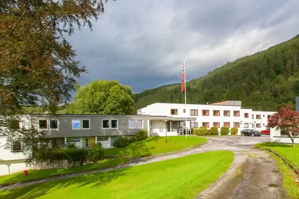 Førde Sommarhotell - Eenvoudige tweepersoonskamer - GENERAL