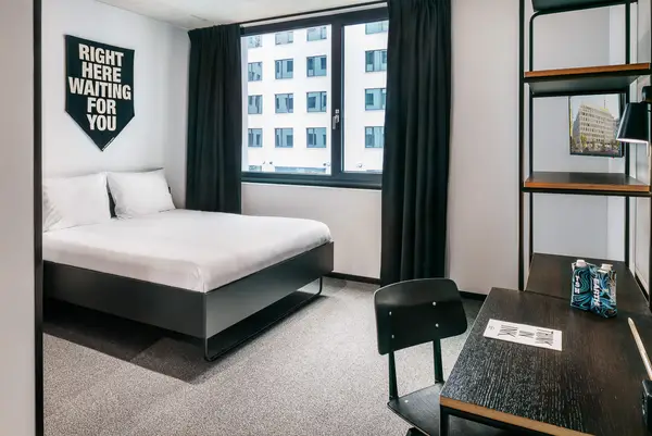 The Social Hub Berlin - Executive kamer - ROOM
