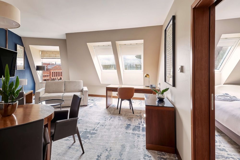 afbeelding van Suite, 1 kingsize bed, uitzicht op rivier