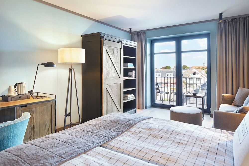 afbeelding van Comfort tweepersoonskamer, balkon, gedeeltelijk uitzicht op meer
