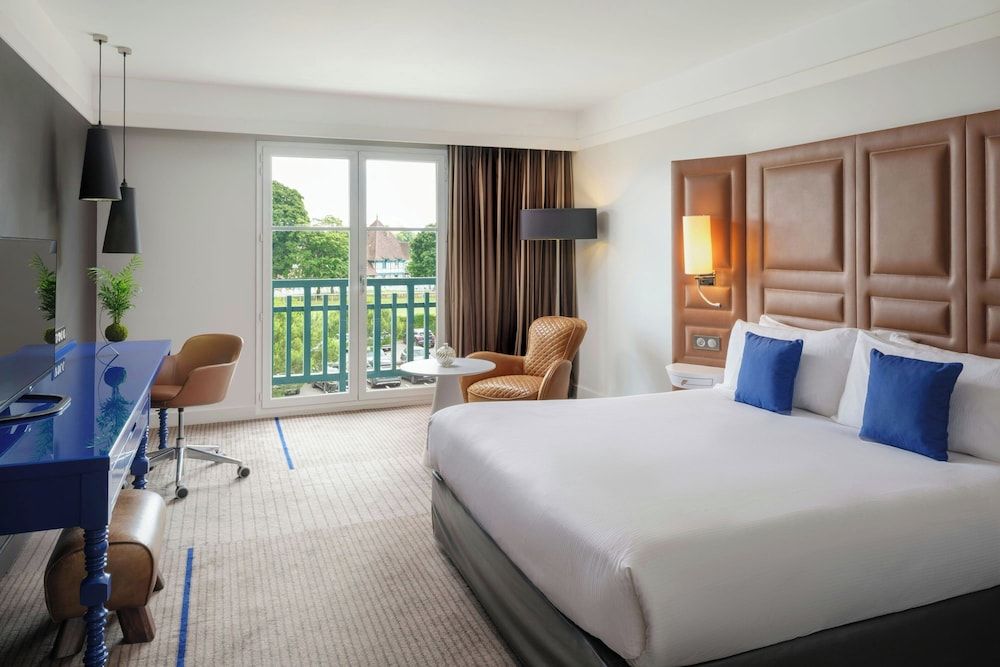 afbeelding van Klassieke kamer, 1 kingsize bed, uitzicht op stad